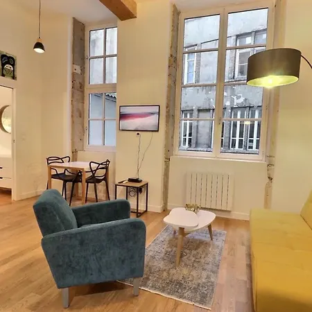 Le Pecherie - Beautiful & Modern - 1st Apartment *